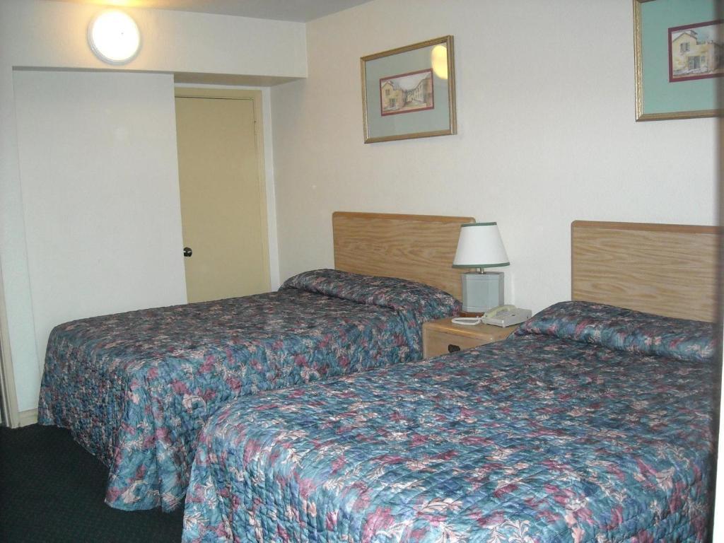 Coronado Inn El Centro Room photo
